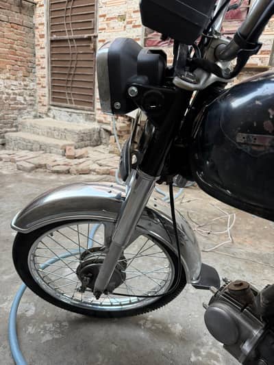 Honda cd70 ha bilkull ok koi kam ni hona wala exchange b ho jya gi