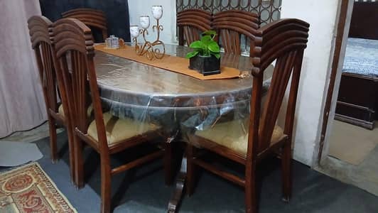 6 seater Dinning table with chairs