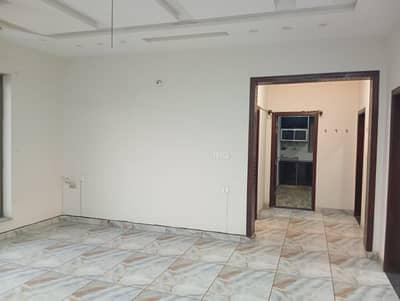 15 MARLA UPPER PORTION AVAILABLE FOR RENT