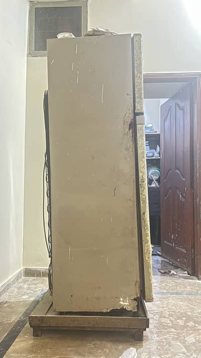 Dawlance refrigerator 10 by 7