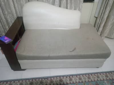 Dewan 2 seater
