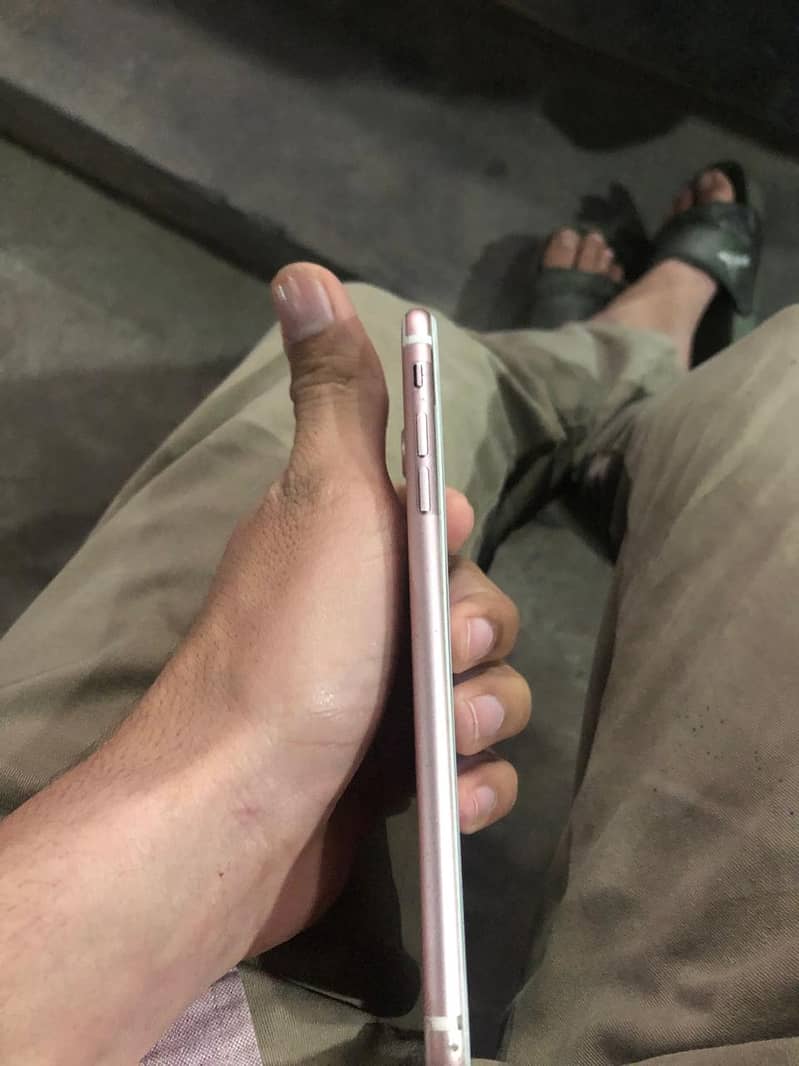 Apple iPhone 7 Plus 4