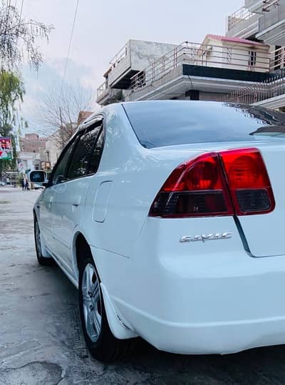 Good condtion urgent sale thora bht hisy ka kam hony wla or 2nd geyr