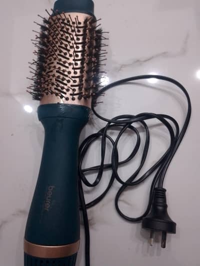 Hot air brush dryer and styler