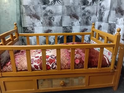 babay jhoola wooden new codition