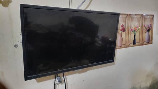 32 inch LED urgent for sale