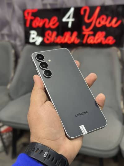 Samsung S25 FE 8GB/128GB Pta Approved C mint condition