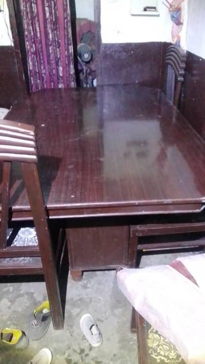 Dining table for sale