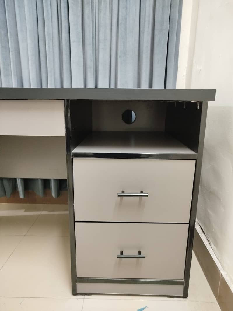 Office Table / Study Table / Computer Table (Grey / Black) 2
