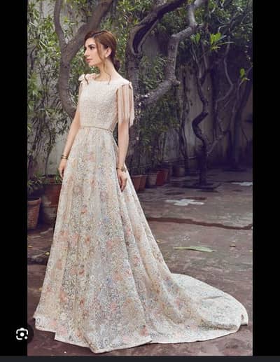 Maxi threads and motifs