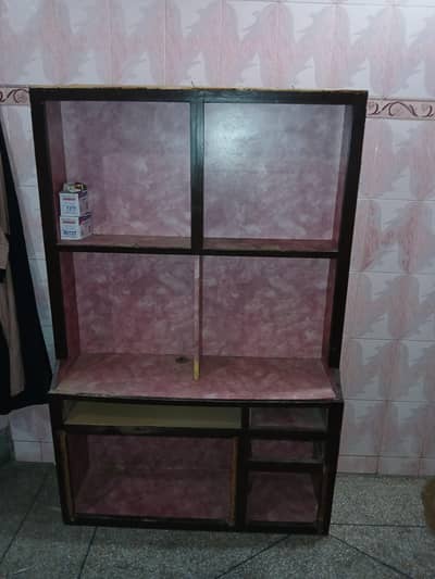 show case with computer table