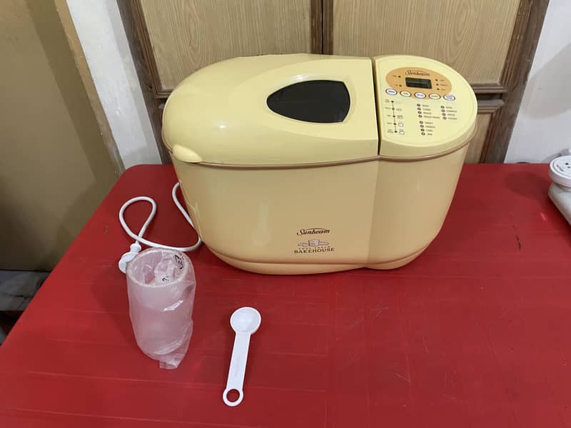 Sunbeam Automatic Bread and Dough maker/ Imported 0