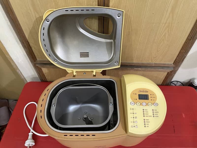 Sunbeam Automatic Bread and Dough maker/ Imported 4