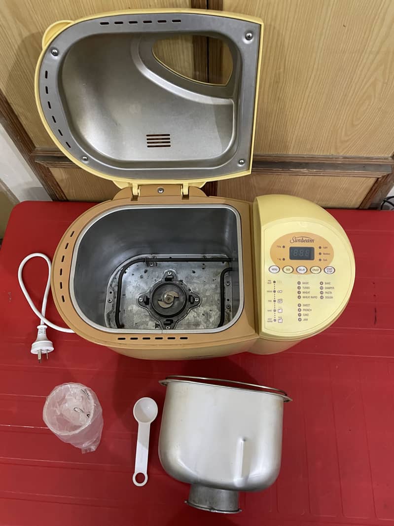 Sunbeam Automatic Bread and Dough maker/ Imported 5