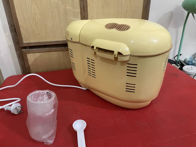 Sunbeam Automatic Bread and Dough maker/ Imported 6