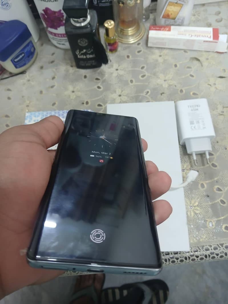 tecno camon 40 pro 2