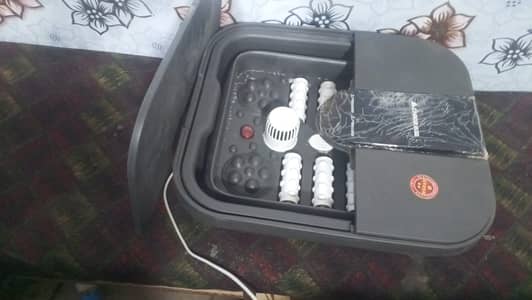 NEED FEMALE FOR BEAUTY PARLOR