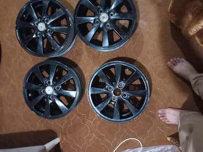 like brand new 14 in rim 4 rim hain ek 13000 Ka Hy chokta pora 50 k
