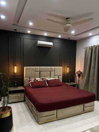 Modern Style Bedroom Set