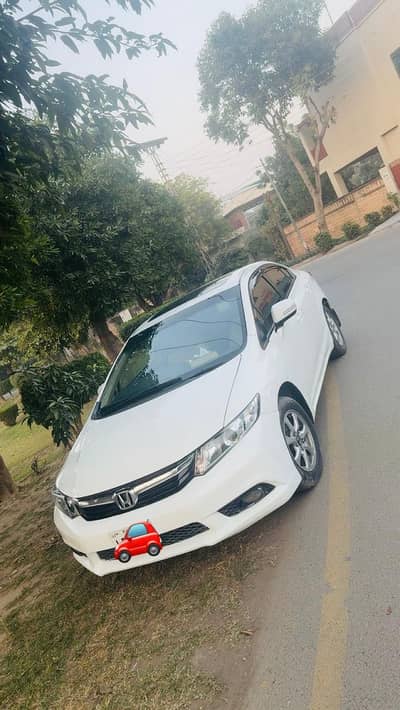 I am selling my Honda civic. Vti oriel fully laoded.