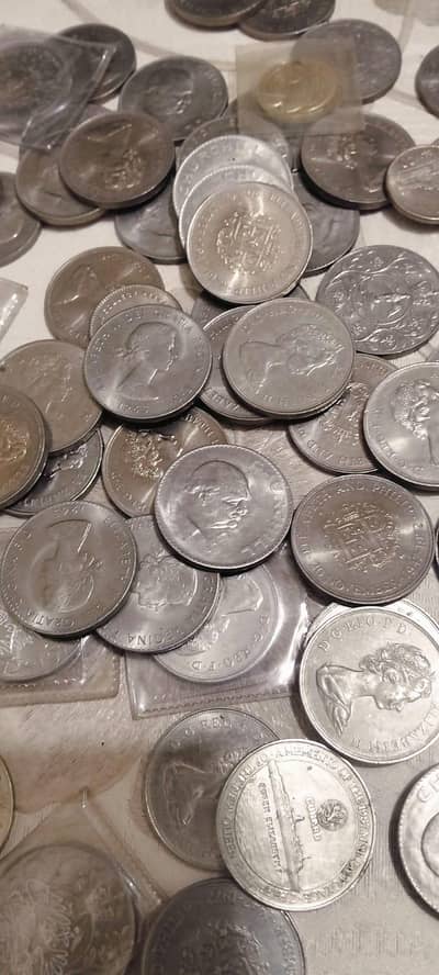 British Commemorative coin in UNC condition