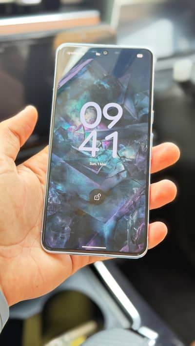 google pixel 8pro  original charger. . .