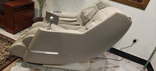 JC Buckman ReviveUs Massage Chair