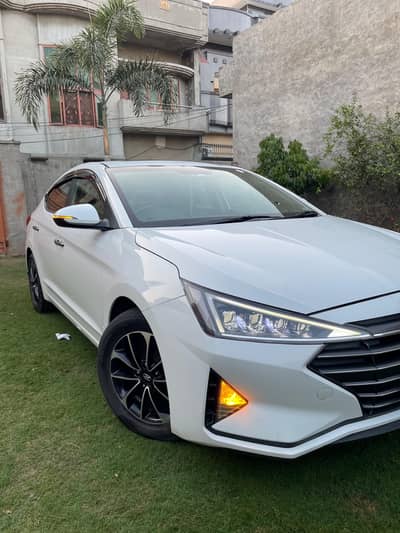 Hyundai Elantra GLS 2.0 (21/22 model)