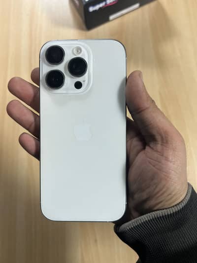 16 Pro JV LLA Model 128 GB 10/10 condition with Box and Original Cable