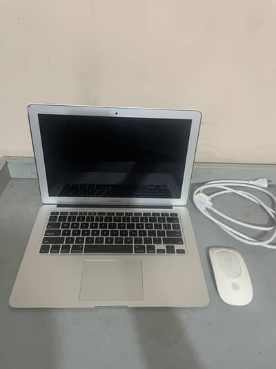 MacBook Air 2013 - 10/10 Condition!