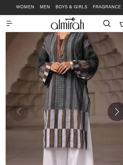 Selling this Almirah by j.  new tagged grey kurti