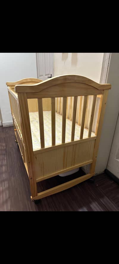 baby cot slightly used
