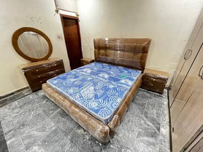 khud bnwae hen abhi aeee hen or 2 days pehle fortunately transfer new