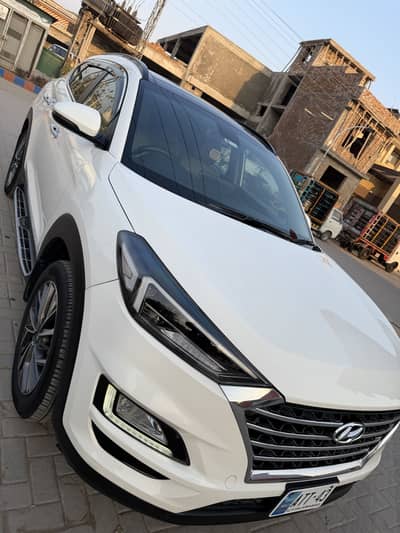 Hyundai Tucson AWD full option