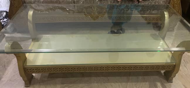 Big Size Deco Paint Drawing Room Center Table With Glass Top.