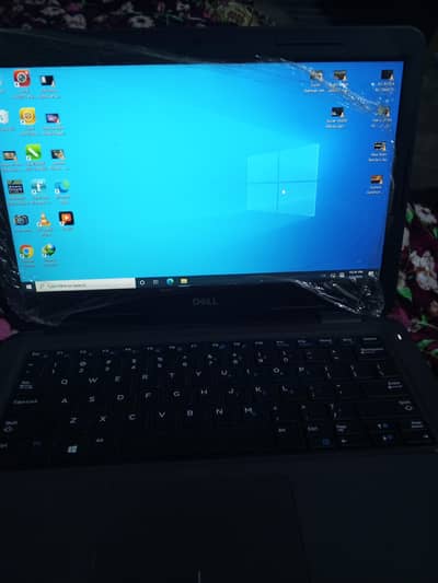 Dell Laptop touch screen ram 8 rom 256