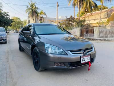 Honda accord 2005  CM5 Own engine scratch less condt