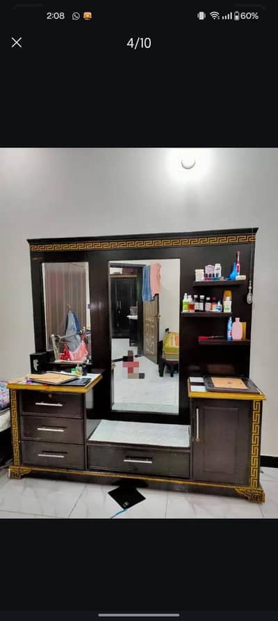 dressing table