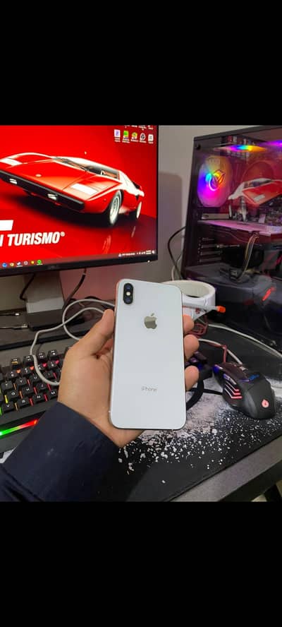 urgent sale iphone xs 64 gb non pta 9/10