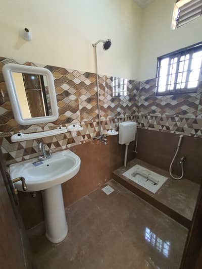 Flats available for rent in pak Arab society