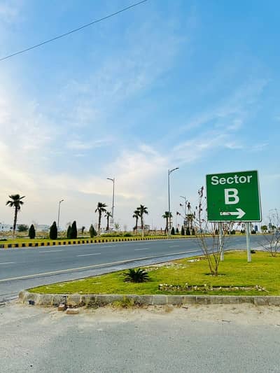 Super Hot Location 1 Kanal Possession Plot Walking Distance From Functional Park Masjid