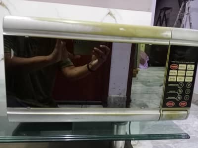MicroWaves For Sell Kindly Read Complete Add