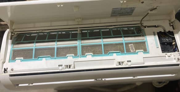 urgent sale dowlance inviter AC 1 say 2 uband repair baki all ok