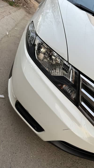 Honda City IVTEC 2017 33100 km driven bumper to bumber geniun