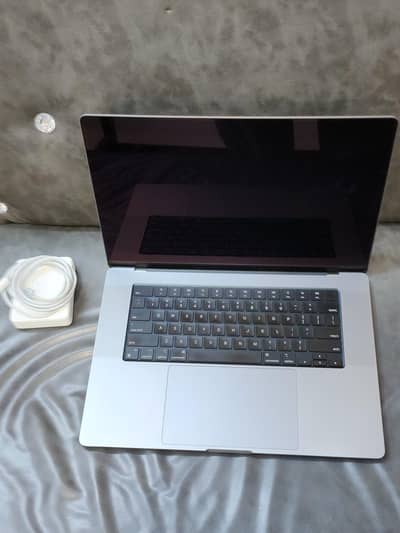 Apple MacBook M1 Pro 16" A2485 (2021) 32GB 1TB 10-Core CPU 16-Core GPU