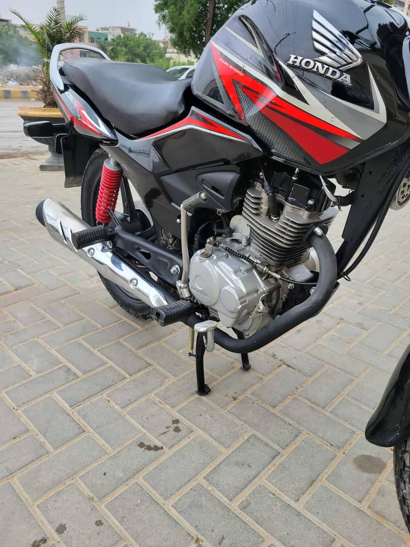 CB125f 7