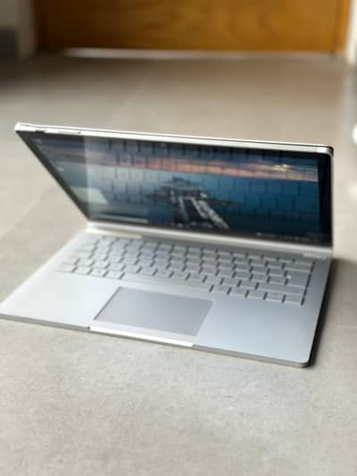 Microsoft surface book 2 core i7 8th generation | 16GB | 1TB nvme| 2gb