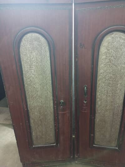 1 1 kha na alag alag hai andar se ok hai