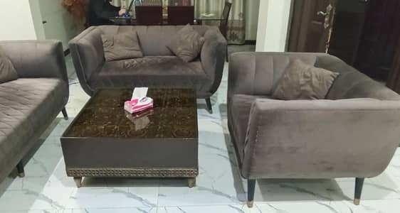 6 seater sofa with centre table