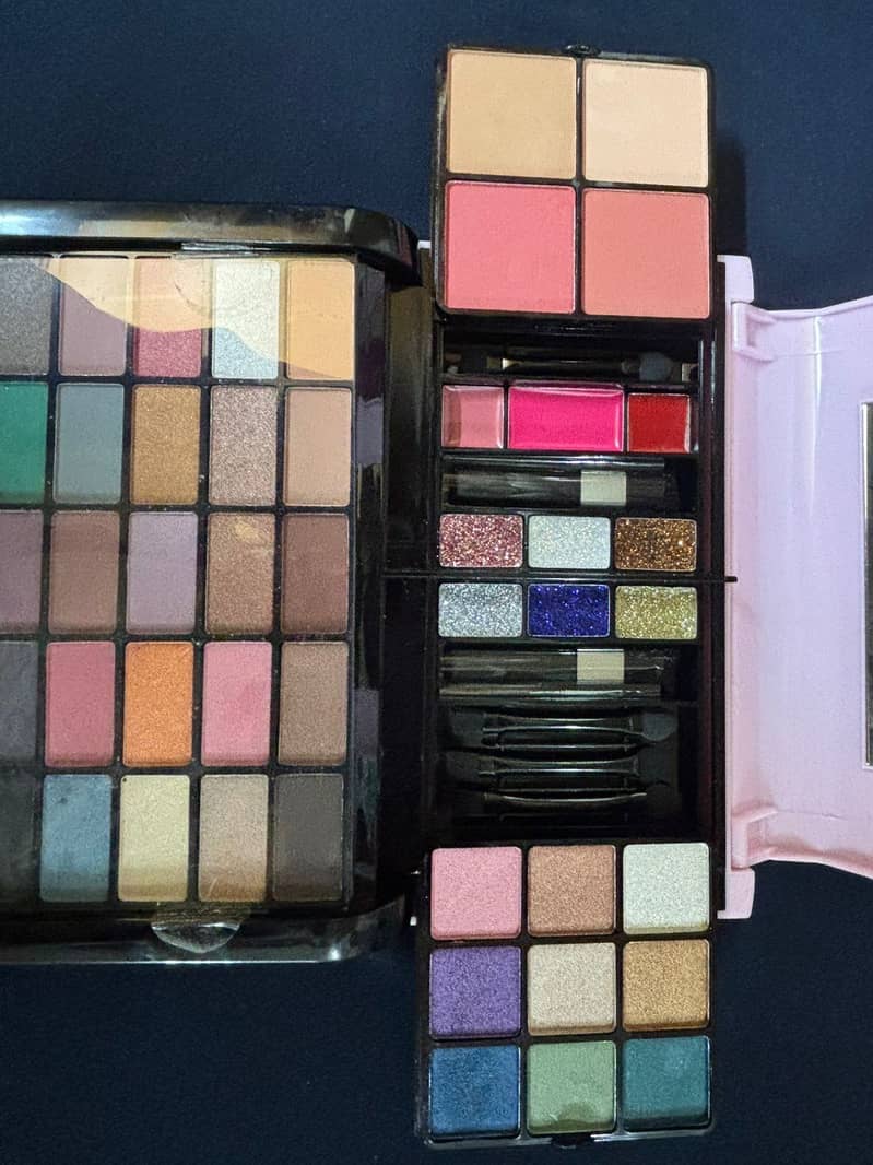 makeup kit 3